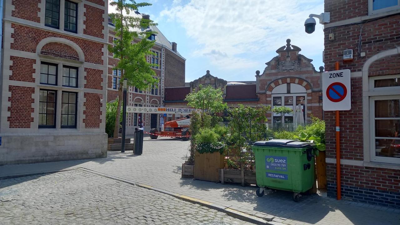Luxe Appartement Met 3 Slaapkamers En 1 Kingsize Bed Slaapzetel En Drie Dubbelbedden Dendermonde Bagian luar foto